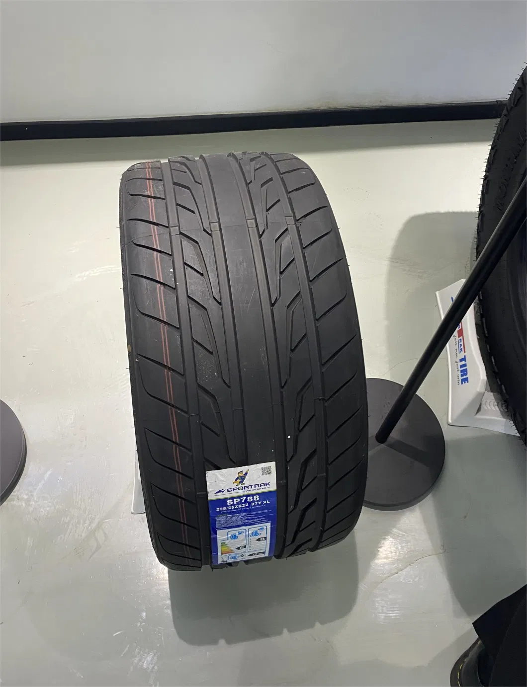 Tyres Factory 16565r13 275 40 R19 205 R14 245 55 R18 Rims for Cars 4X4 Tyres All Terrain Tyres for Vehicles