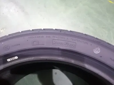 Pneumatico RFT Safe Run Flat 225/40ZRF18 misure di vendita a caldo con Prezzi scontati pneumatici nuovi