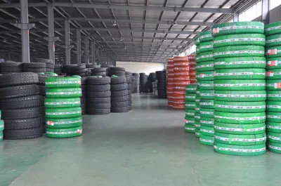 Pneumatico TBR Tubeless del rimorchio per autocarri con scarico radiale Con certificati ISO ECE GSO GCC Saso Latu SNI 315/70r22.5 215/75r17.5 8.25r20
