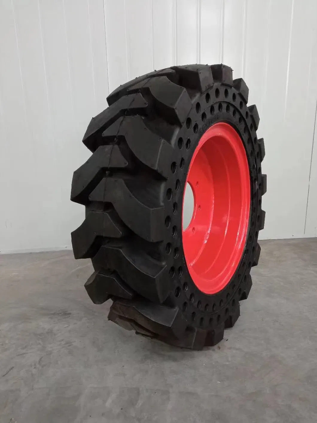 16/70-20 16/70-24 15.00-20 Industrial Solid Skid Steer Rubber Tires Arrowhead Tires