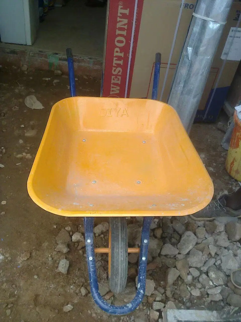 Metal Tray Material Cheap Price CE Certificate Heavy Duty Commercial Use Single Wheelbarrows