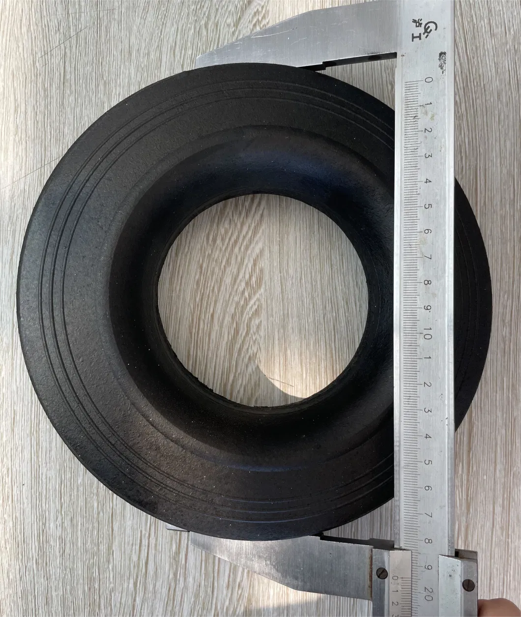 Black Round Rubbish Bin Solid Rubber Wheel