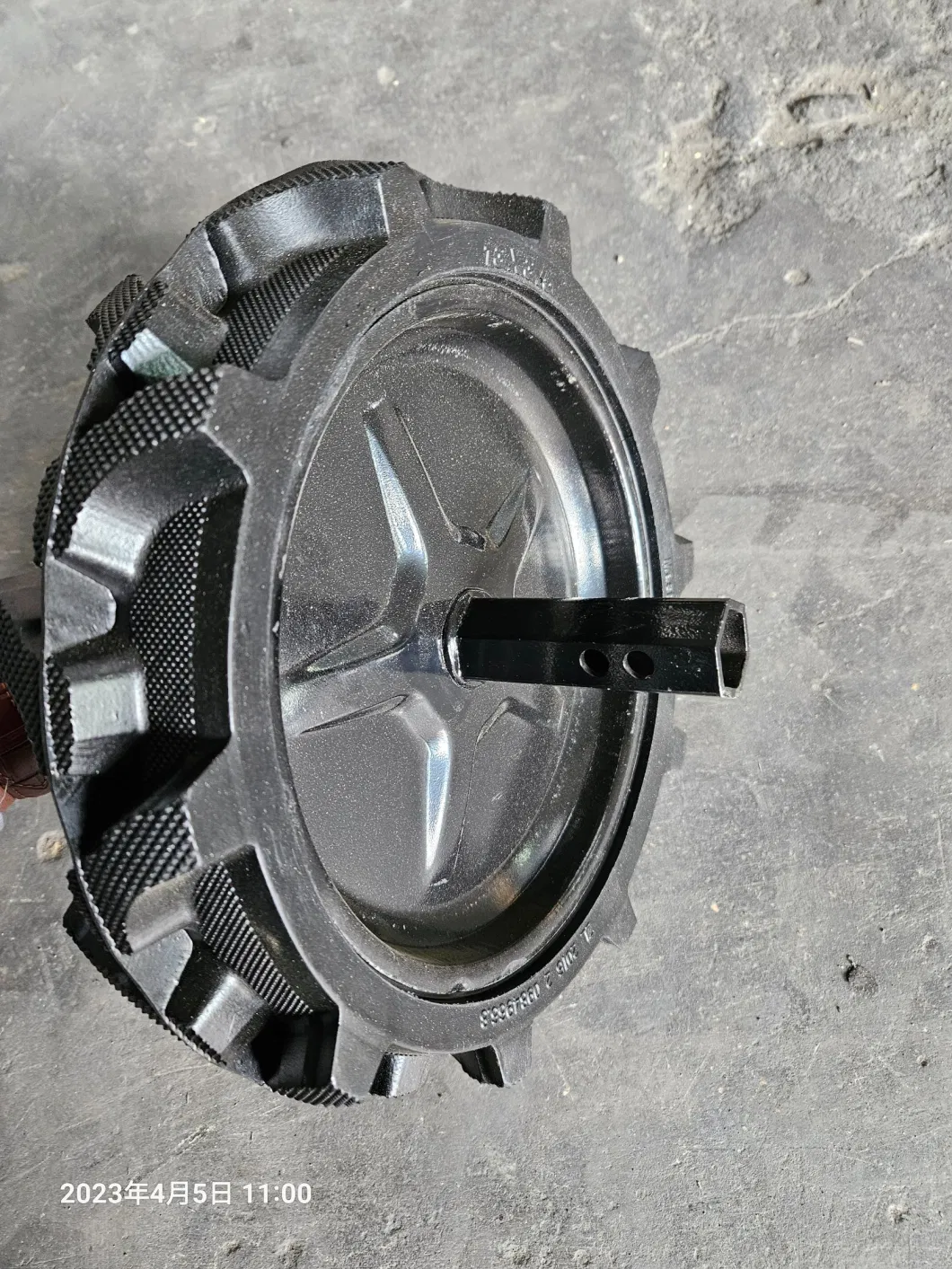 Agricultural Tyre Herringbone Pneumatic Rubber Wheel Lug Partten 13X3.5