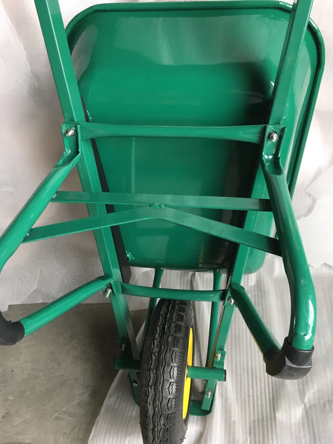 Heavy Duty Construction Wheelbarrow with Square Metal Handle