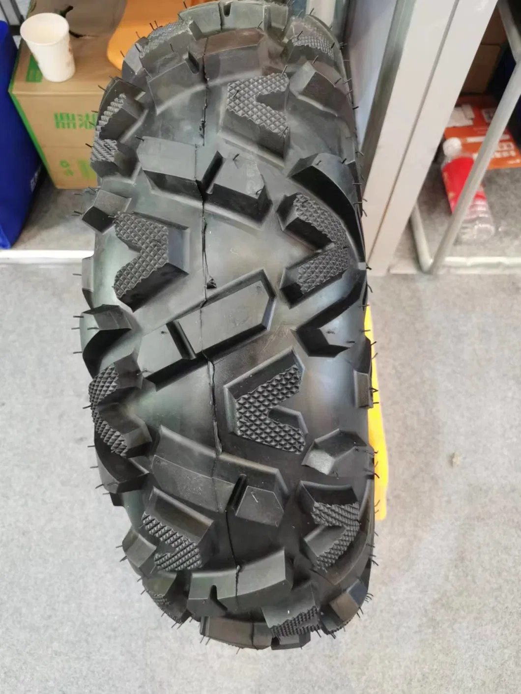 25X10-12 High-Performance Tubeless ATV Tire/Wheel/Tyre with DOT/CE/ISO9001