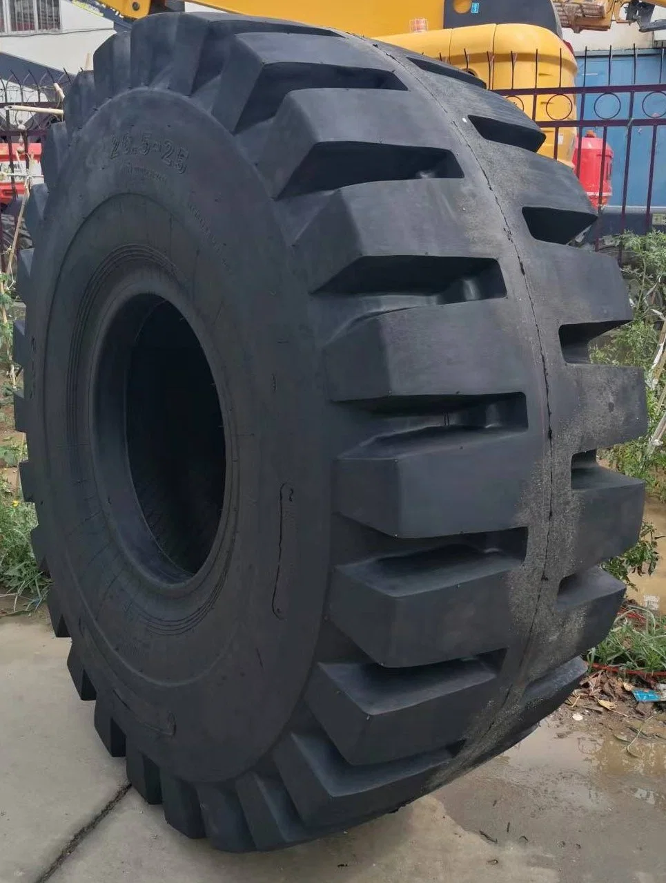 OTR Radial Tyre 23.5r25 26.5r25 29.5r25heavy Duty Dump Truck Loader Tyres