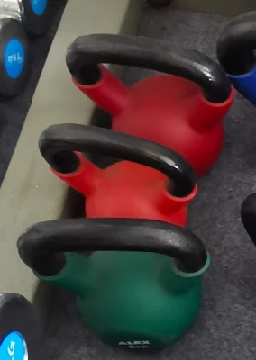 Venta caliente de color de hierro fundido recubierto de PVC Kettlebell- 5lbs 50lbs.