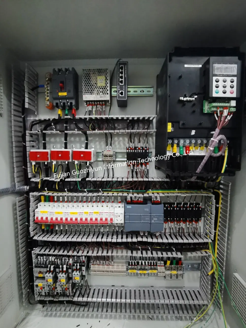 Variable Frequency Drive PLC Water Pump Control Cabinet Column Housing