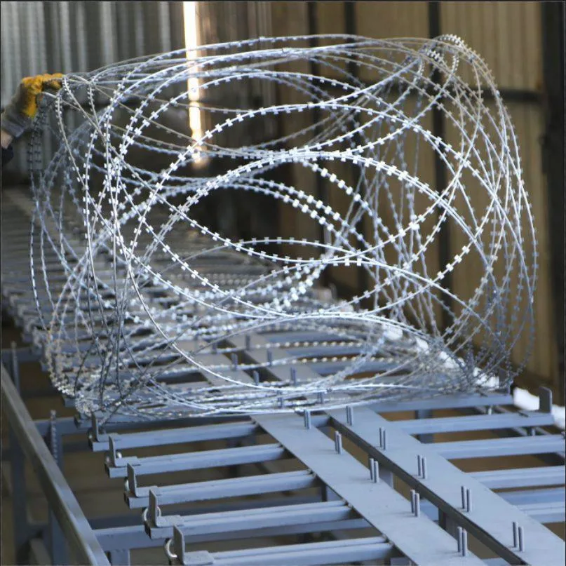 Hot Dipped Galvanized Crossed Razor Wire for Security Wire Border Fencing