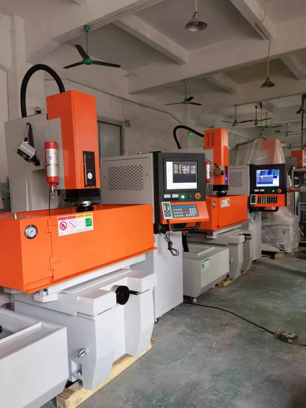 High Precision Znc-540500 EDM Punching Machine, LCD Control Cabinet Factory Wholesale Price