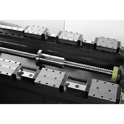 Fresa a posizionamento rapido Centro di lavorazione per foratura CNC per impianti elettrici Settore (NV-1270)