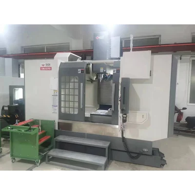 Fresa a posizionamento rapido Centro di lavorazione per foratura CNC per impianti elettrici Settore (NV-1270)