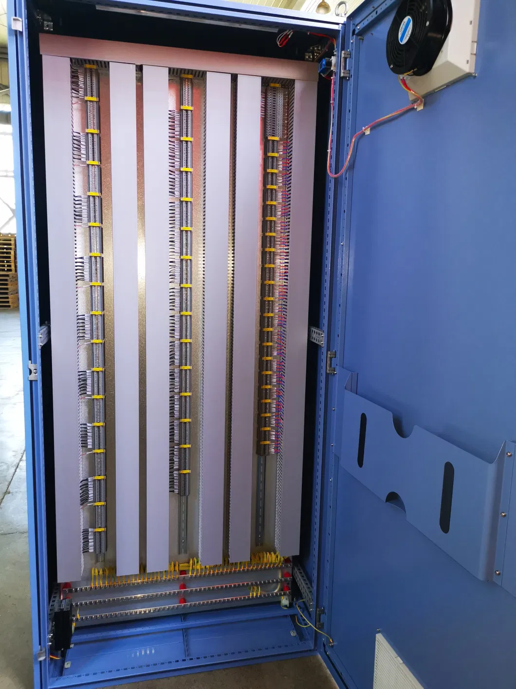 Custom Made Color Electrical Switchboard Panel Enclosure Cabinet