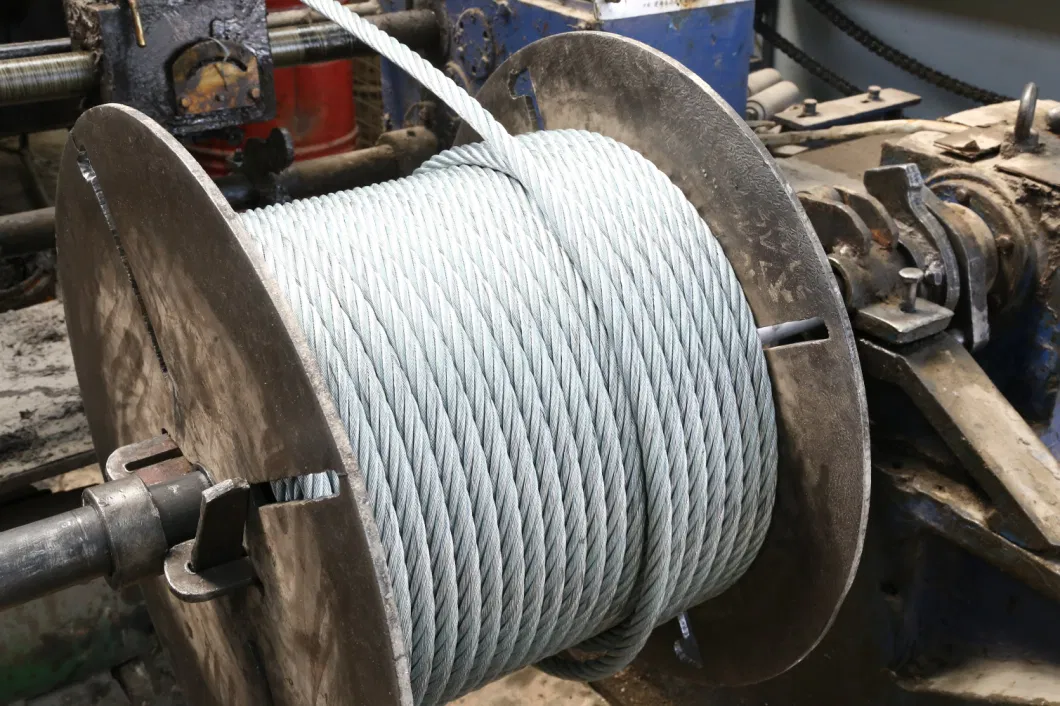 China Manufacturer Galvanized/Ungalvanized 6X19s+Iwrc Steel Wire Rope for Marine Engineering Tire