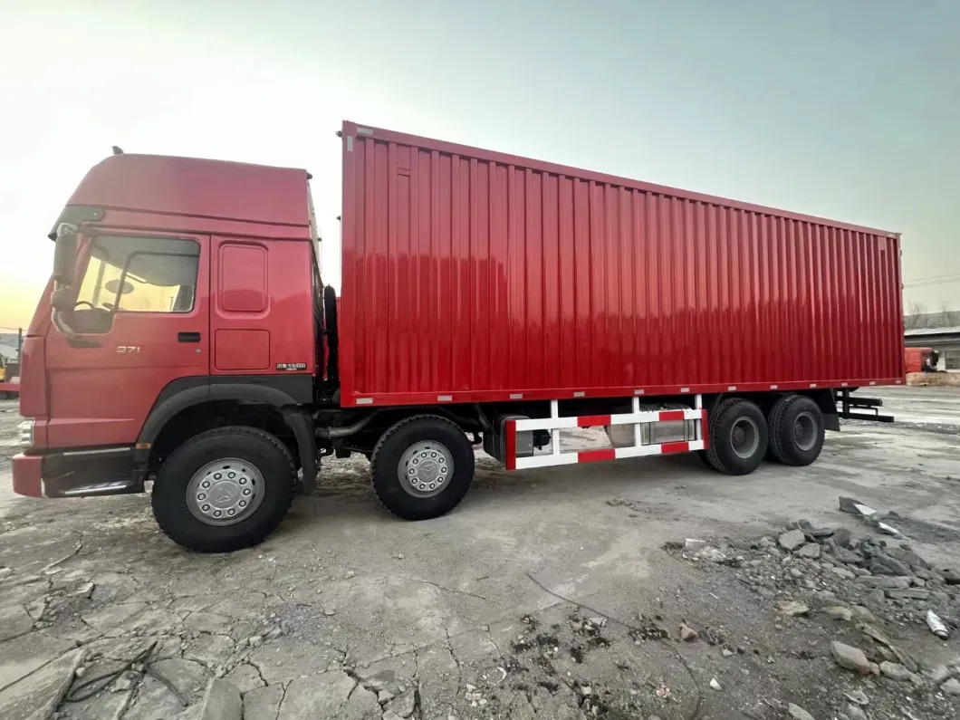 Sinotruk 371HP 4X2 Chassis 6 Wheels ABS Box Truck/Medium-Duty Long-Distance Delivery Truck