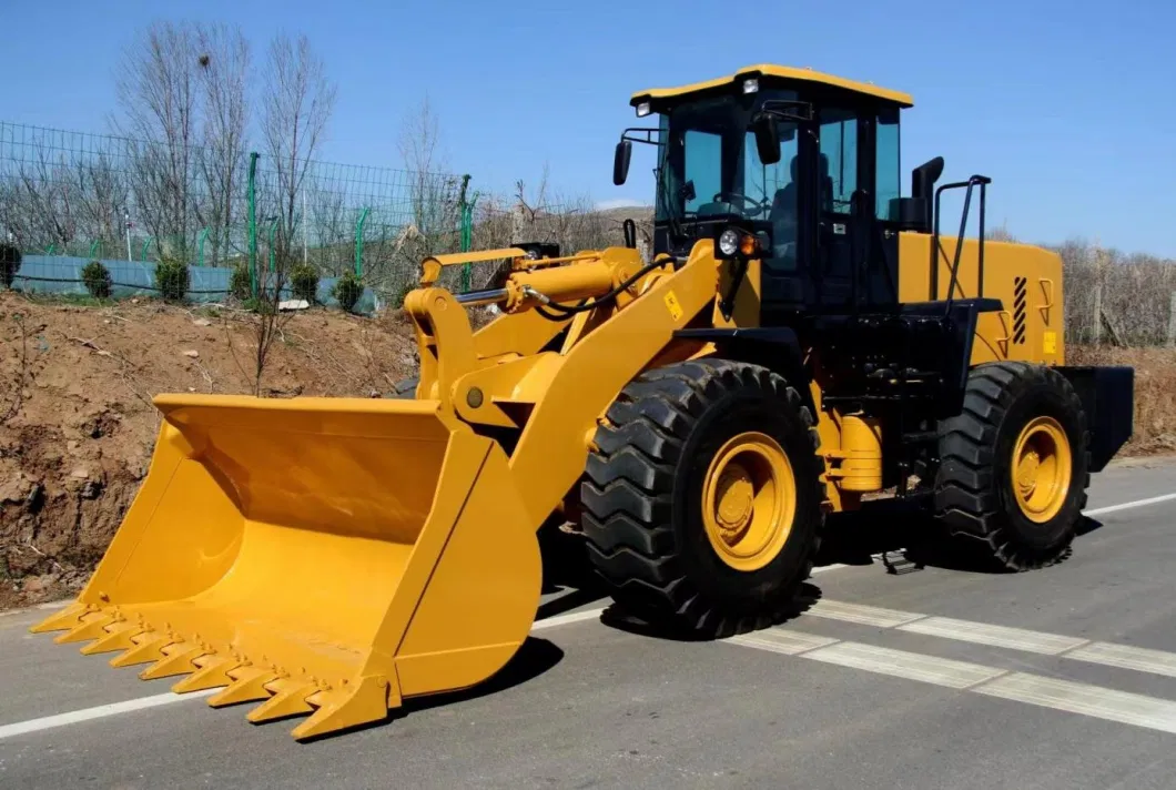 China Supplier Compact Garden Articulated Multifunctional Mini Wheel Loader with CE/Kubota/Yanmar Engine Bucket/Fork/Attachments/Cab/Rops/Roll Bar for Sale