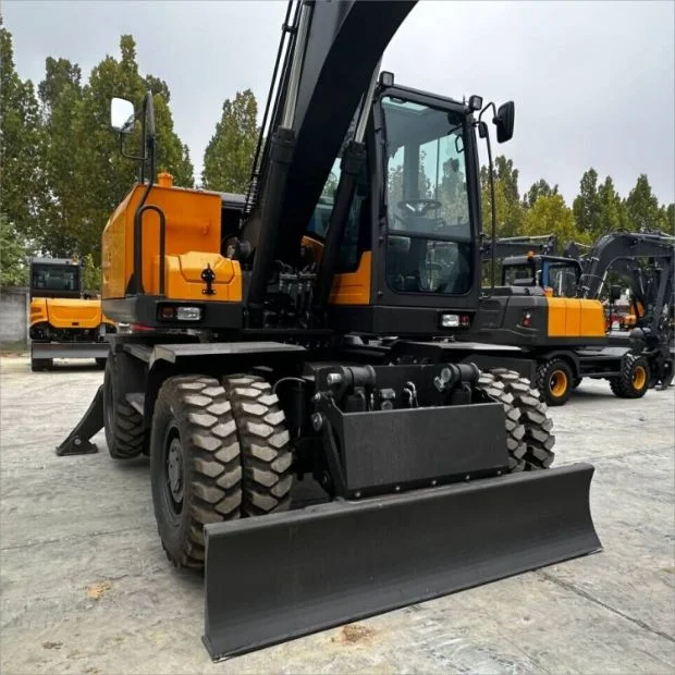 Factory Customizable Large Digging Kubota Engine Digger 18 Ton Wheel Excavator