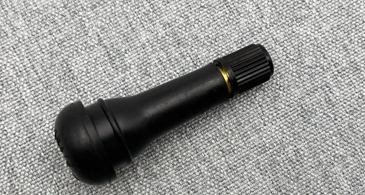 Auto Parts/ Accessorry/ Car Accessories for Tr414 Snap in Tubeless Rubber Tire Valve