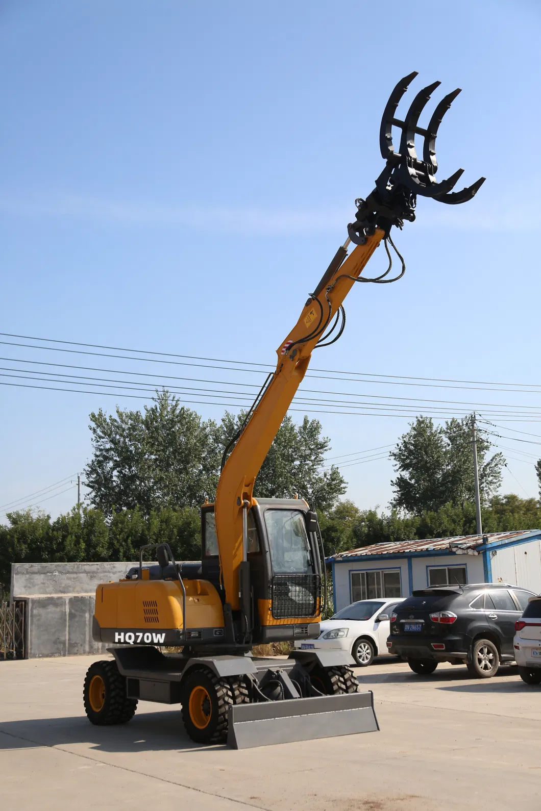 Scrap Grabbing on Wheel 7ton Material Handling Wheel Excavator