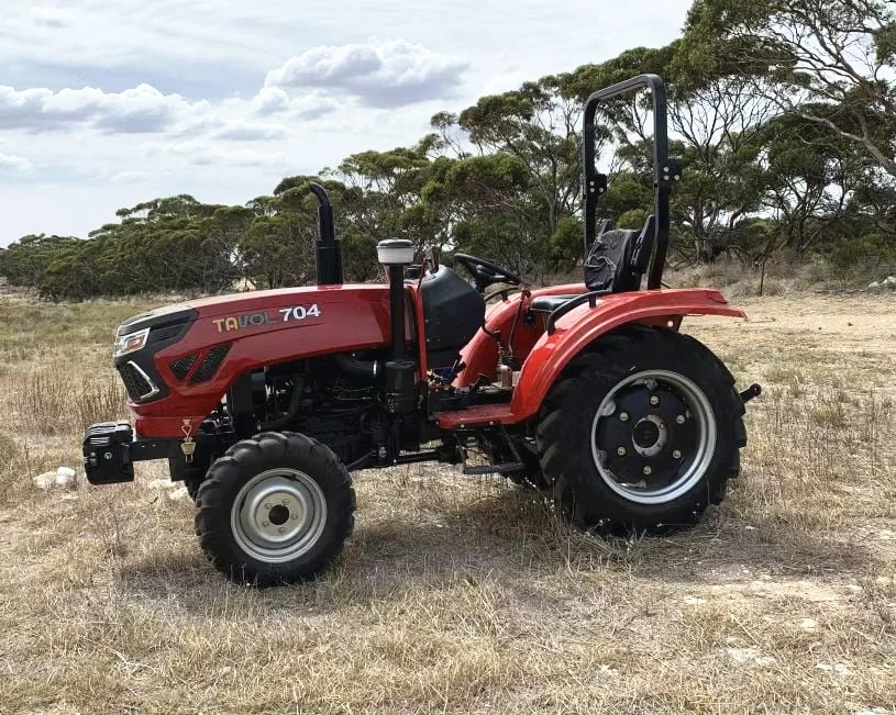 4WD Mini Wheel Garden Compact Agricultural Farming Tractor Supply with CE Certification