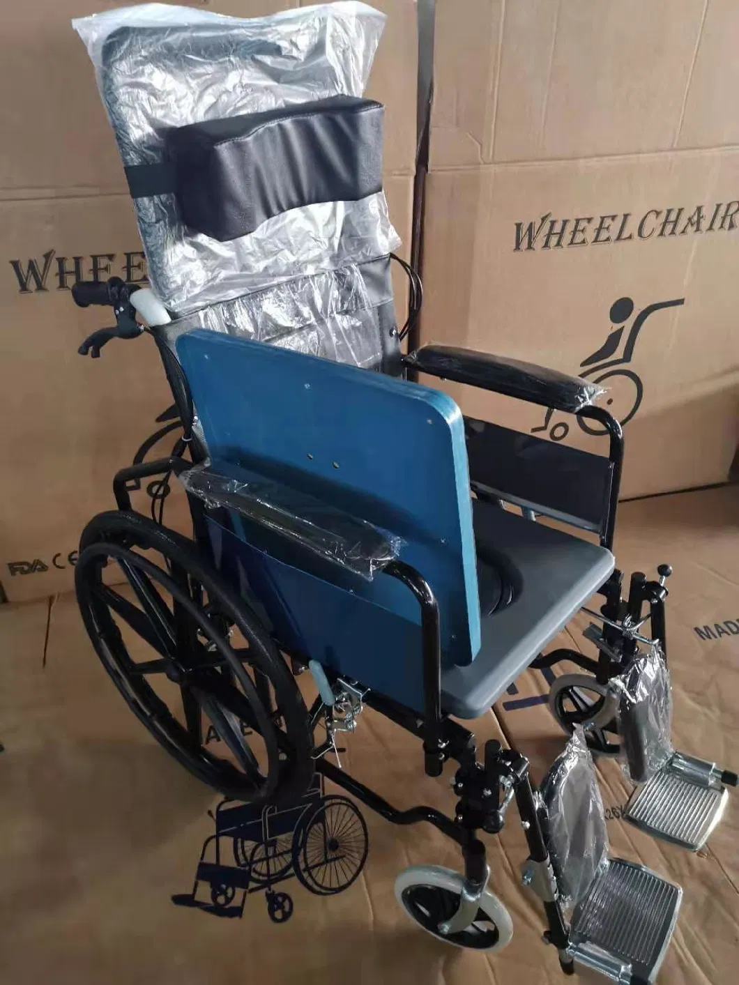 Light Weight Aluminum Wheelchair with Hand Brake