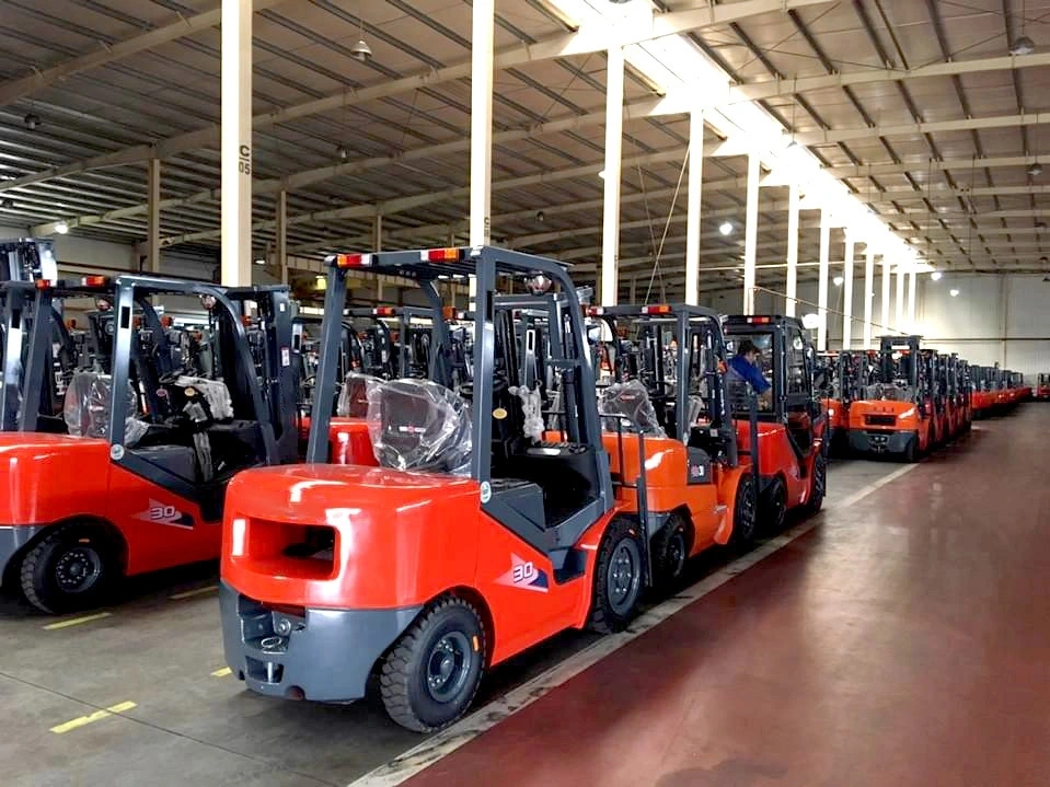 Heli Style Cpcd30-35 Factory Price 2 Tons 3 Tons 5 Tons Four Wheels Counterbalance Internal Combustion Gas/ LPG/ Diesel Forklift with Double/ Triple Mast