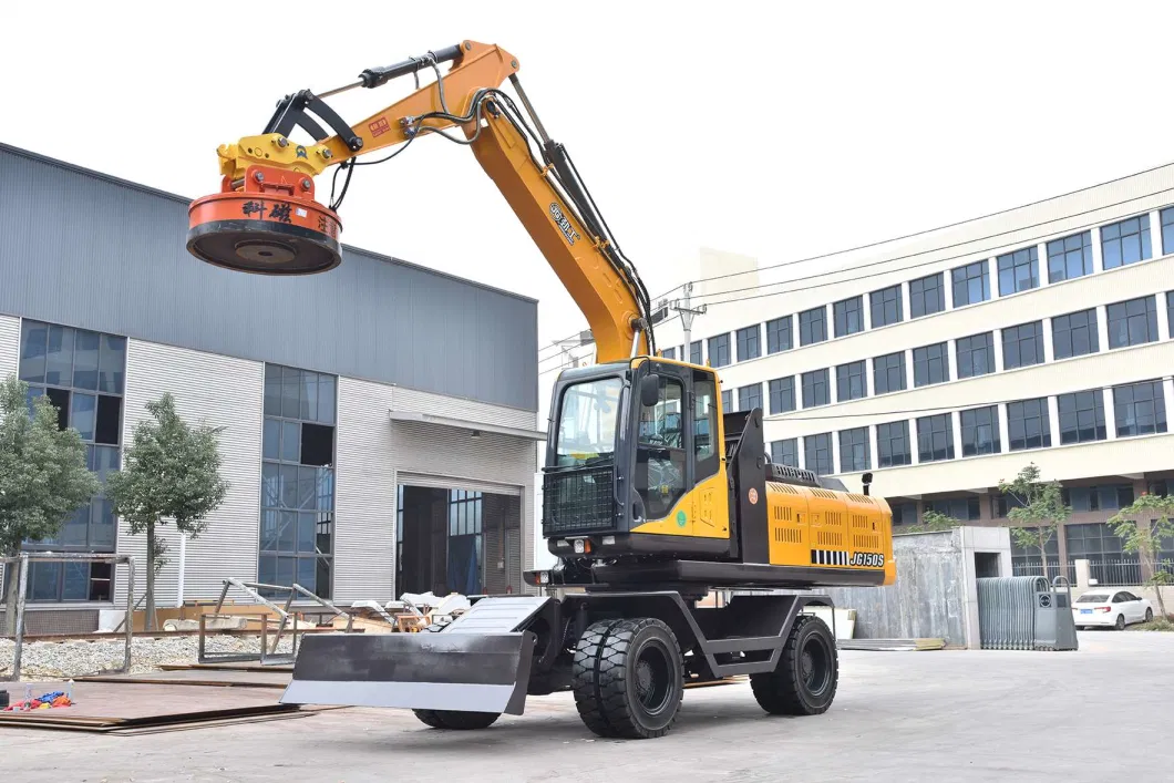 Electromagnet Lifting Excavator in Scraps Iron Factory