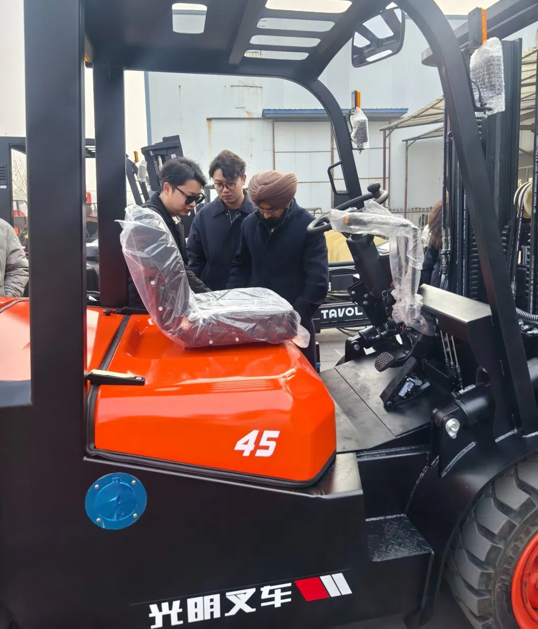 Guangming 2ton 3ton 3.5ton 4ton 5ton 7ton 10ton 3 Wheels Dual Driven Motor Electric Diesel Gasoline LPG Rough Terrain Forklift with CE ISO