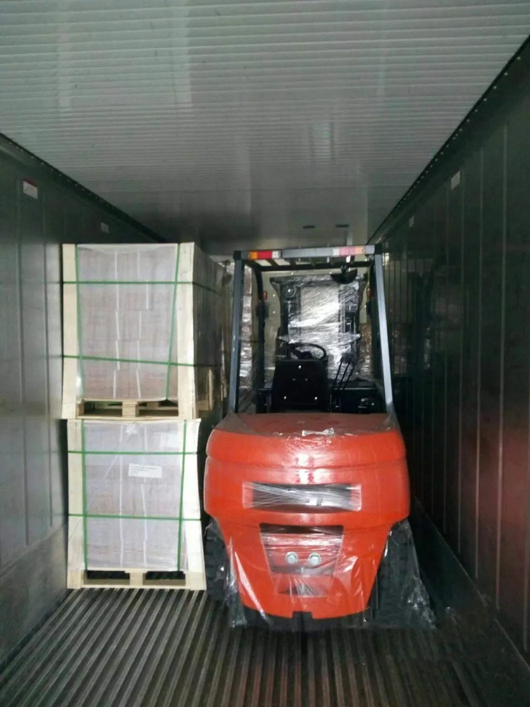 China Factory Compact 3000kg 3500kg Full Electric Four Wheel Lithium Battery Forklift Trucks with on-Borad Charger