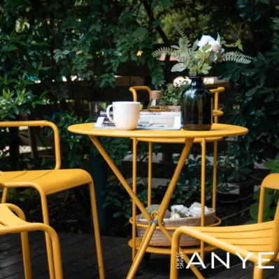 Restaurant Outside Furniture Waterproof Metal Dining Furniture Folding Table