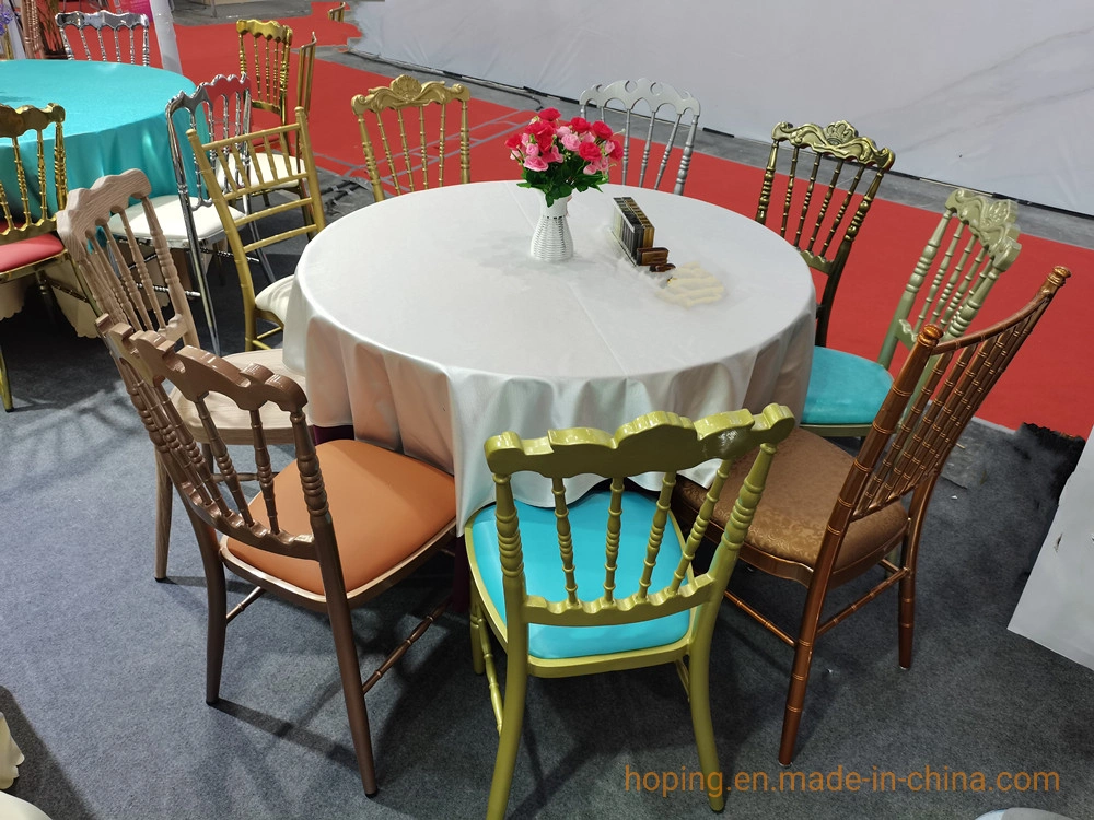Foshan Maunfacturer Folded Round PVC Table with Four Metal Legs for Outdoor Travel, Picnic, Home Dining Wimbledon Chair