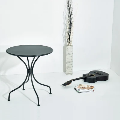 Del lado de la bandeja plegable Sofá Negro metal redonda pequeña mesa de café mesa de hierro té para exteriores e interiores