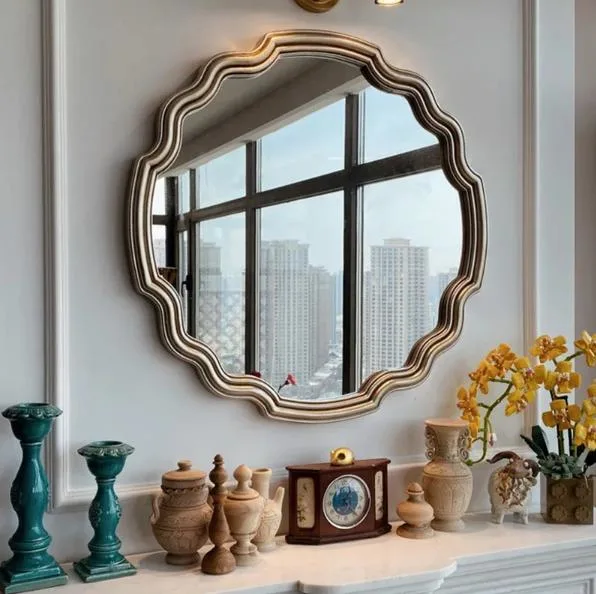 New Design LED Light Decoration Mirror European Vintage Wall Hanging Dressing Mirror