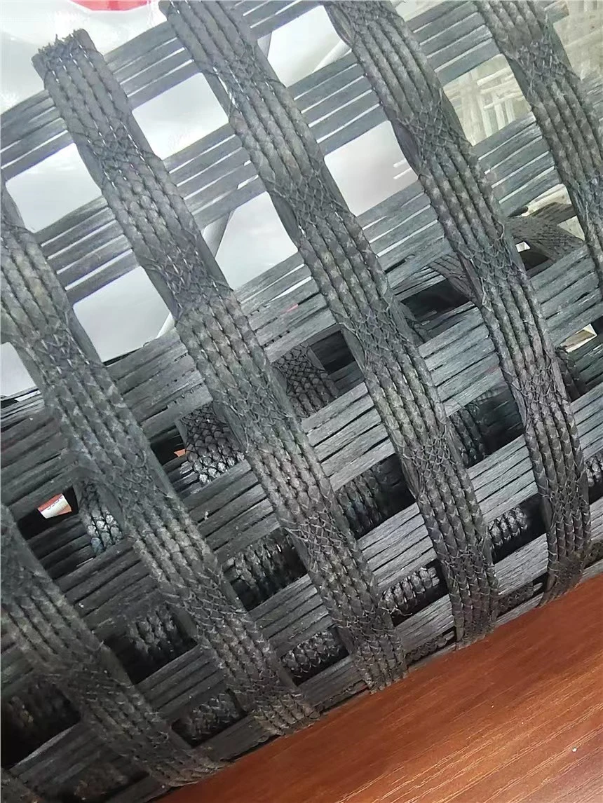 Polyester Geogrid 200/200kn/M for Road, Airport, Railway, Slope ISO Certified