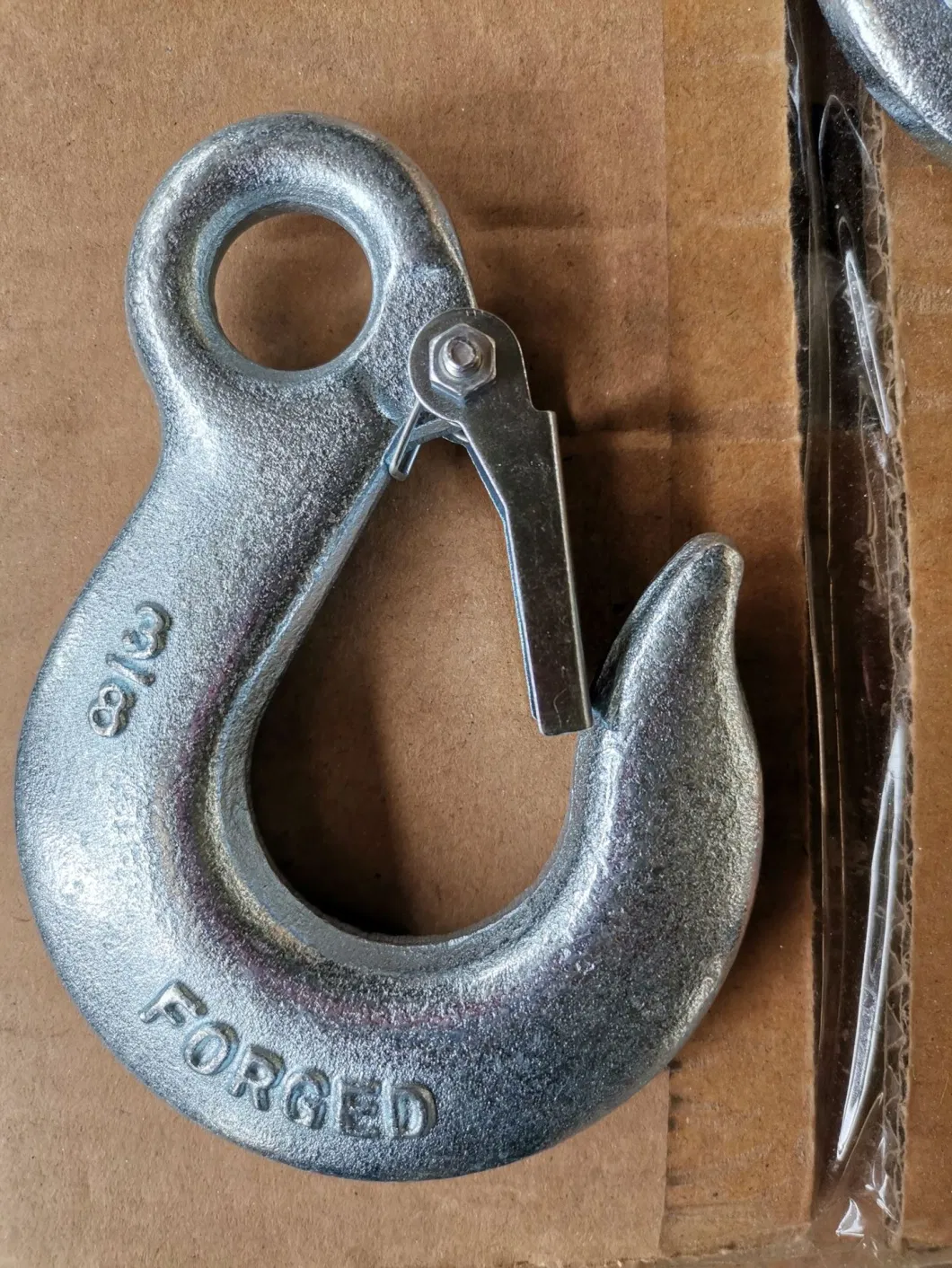 Us Type Eye Slip Hook with Latch for Chain Lifting Heavy Industry