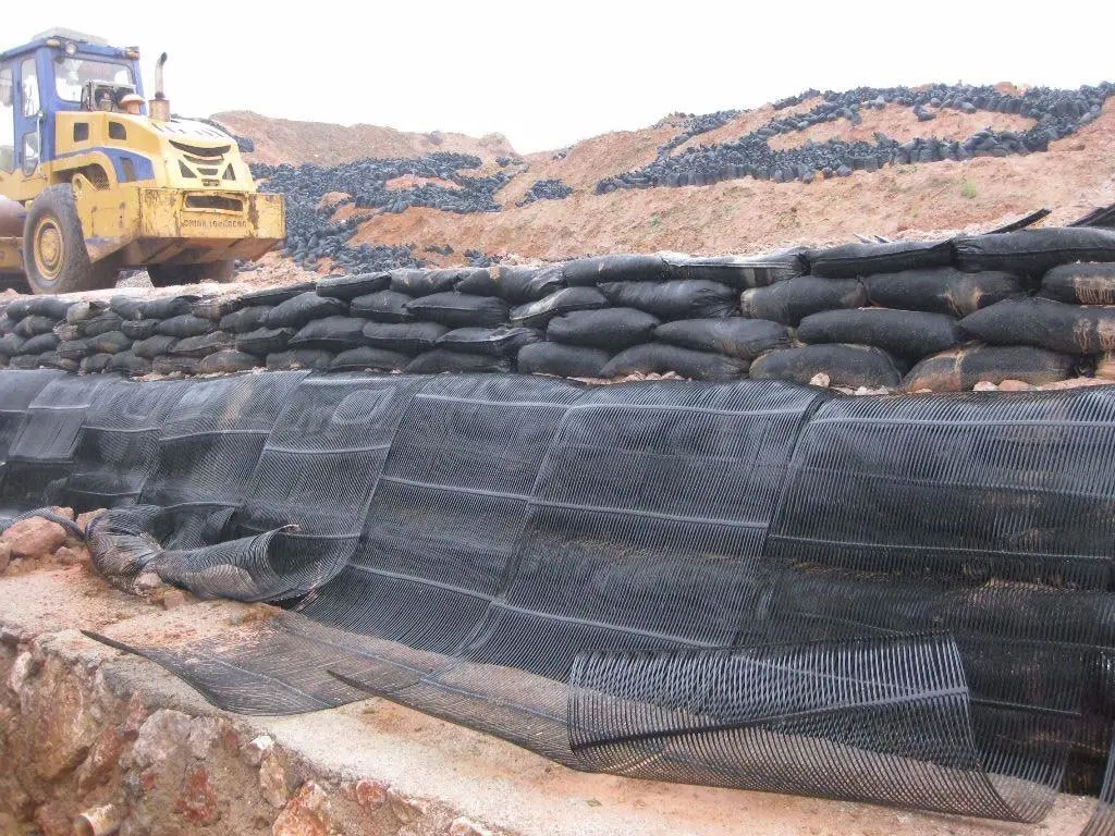 Strengthen Road Surface Fiberglass Geogrid 40kn 50kn 60kn 80kn