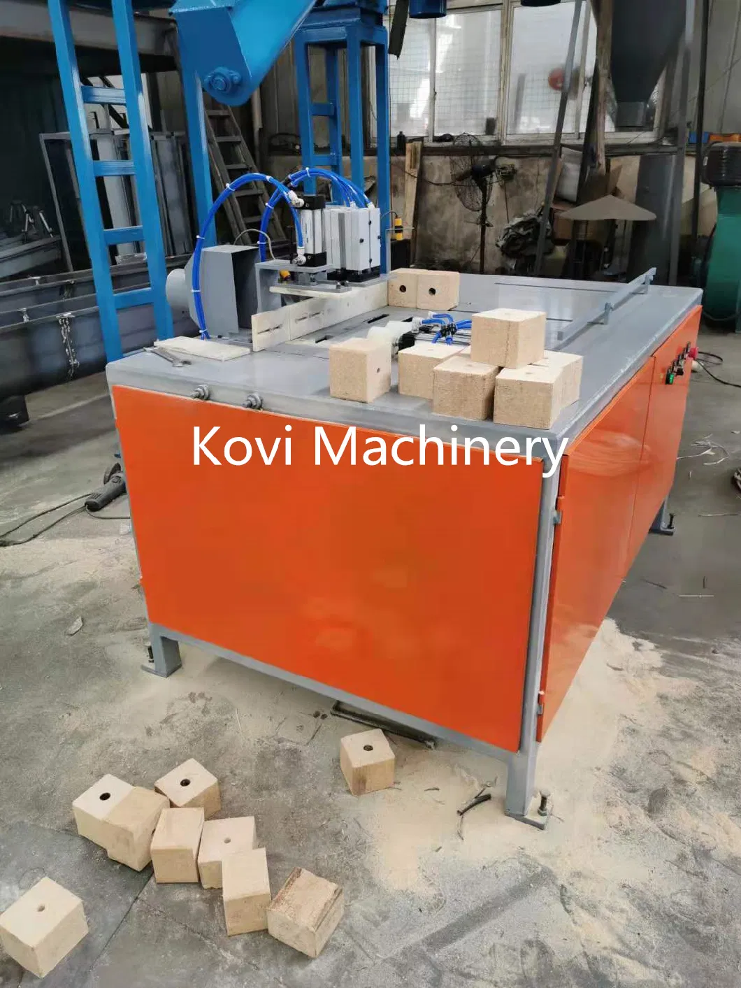 Wood Pallet Block Cutting Machine Wood Pallet Foot Pier Feet Block Cutter Cut Saw Machine Pneumatic Wood Tray Cut off Saw Machine for Sale