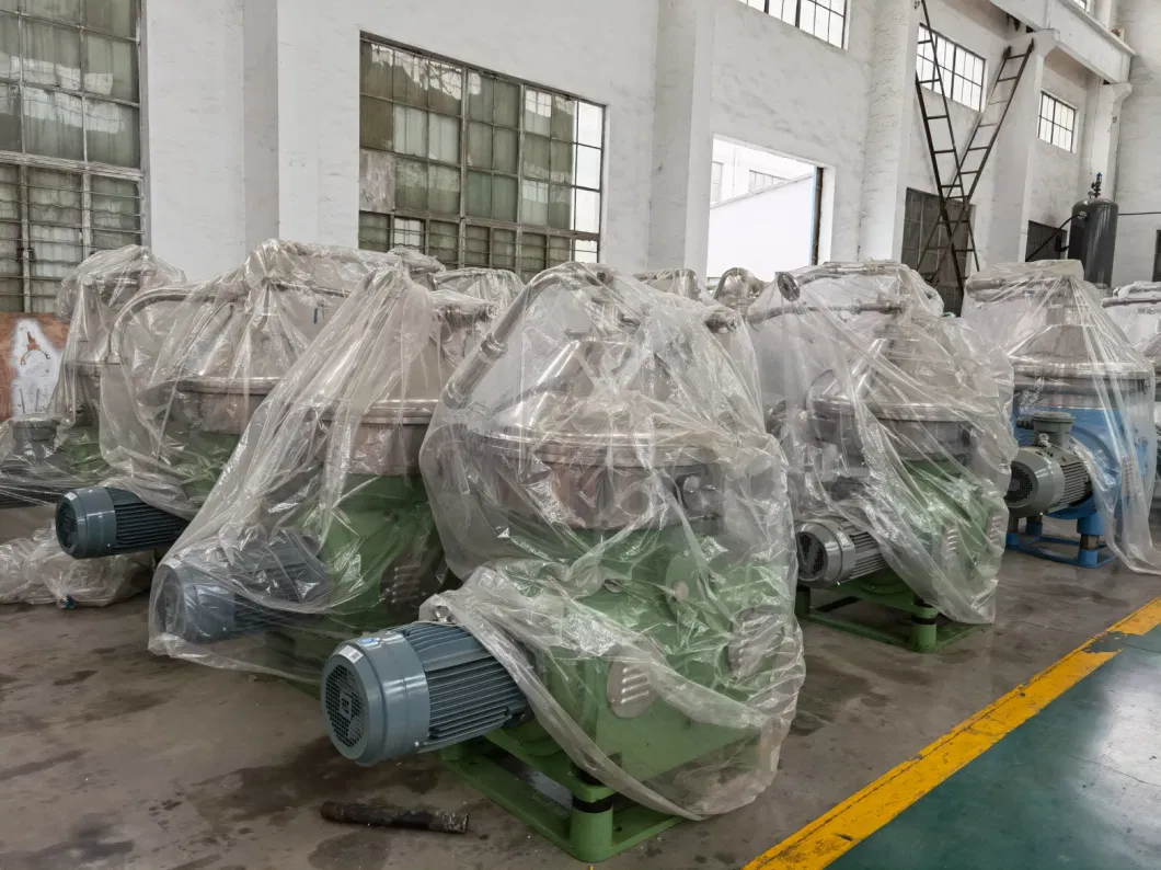 Two Phase Oil Separator/Filter Water Removal of Crude Oil with Nozzle Bowl