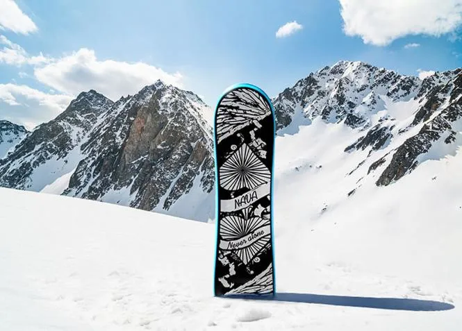 Professional Durable Light Weight Carbon Fiber Skiing Snowboards