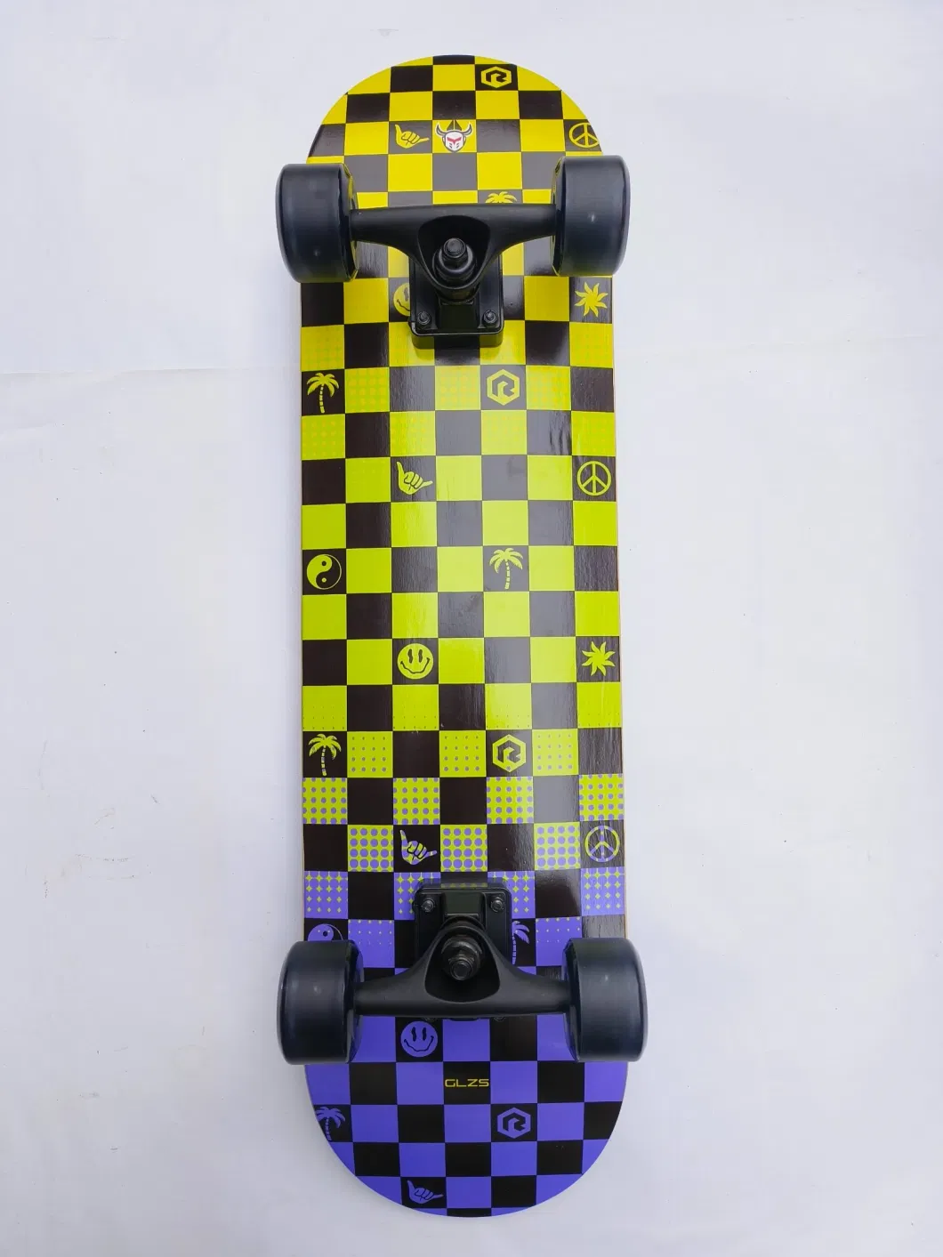 New Design Patent! Wholesale Custom 7ply Russian Maple LED Light Skateboard with Flashing Wheels