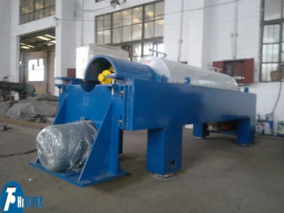Centrifuga automatica a decantatore per fluidi a perforazione continua