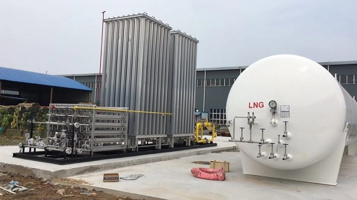 LNG Regasification Stations with Ambient Vaporizers, Metering System and Pressure Regulators