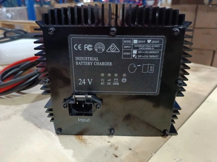 Utility Vehicles Spare Parts 24V/25A 24V/19A Industrial Battery Charger Siut to Lead Acid Lithium-Ion Battery