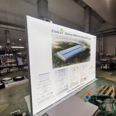 LED con display Osram con certificazione UL, bordo illuminato e doppio lato Profilo in alluminio in tessuto SEG Box con connettore a bulbo c.c.