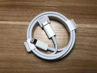 Hot Sale Factory Price Wholesale Mobile Phone Cable Accessory Fast Charging USB-C to Lightning Cable 1m 2m Cell Phone Data Cable Mobile Phone Data Cable