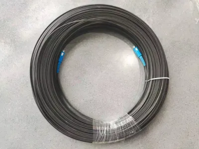 FTTH Arco tipo Drop Cable de fibra óptica SC APC UPC para introducir la conexión desde el exterior para el equipo de cubierta