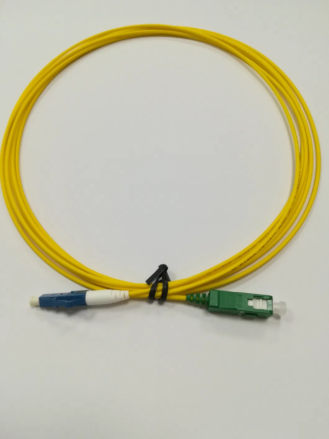 Optical Fiber Cable Patch-Cord with Compact Short Boot