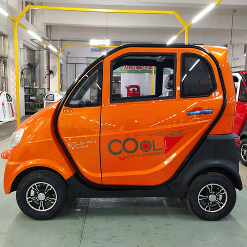 Adult Four-Wheel Enclosed Electric Car Equipped with 1200W Motor 45ah Lead-Acid Battery