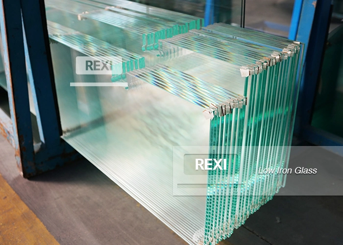 Factory Wholesale price Thickness 4-19mm Low Iron glass Manufacturer made in China