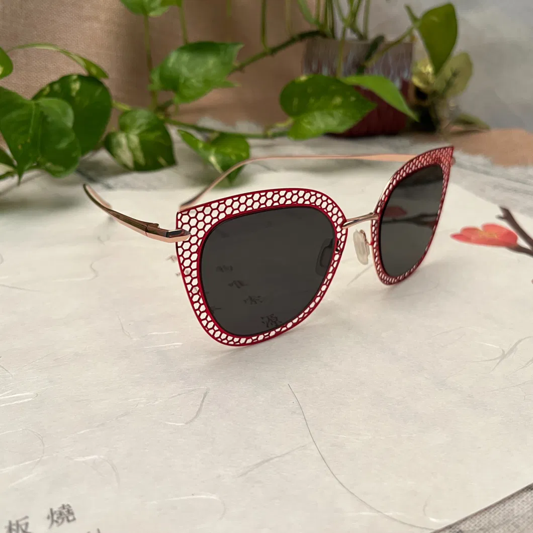Fashionable Accessories Metal Sunglasses Cut out Design